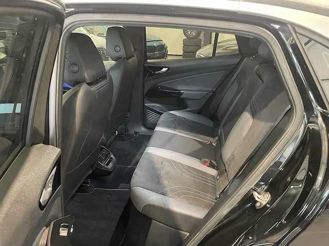 2023 volkswagen id5 pro 128kw personenauto - afbeelding 2 van  19