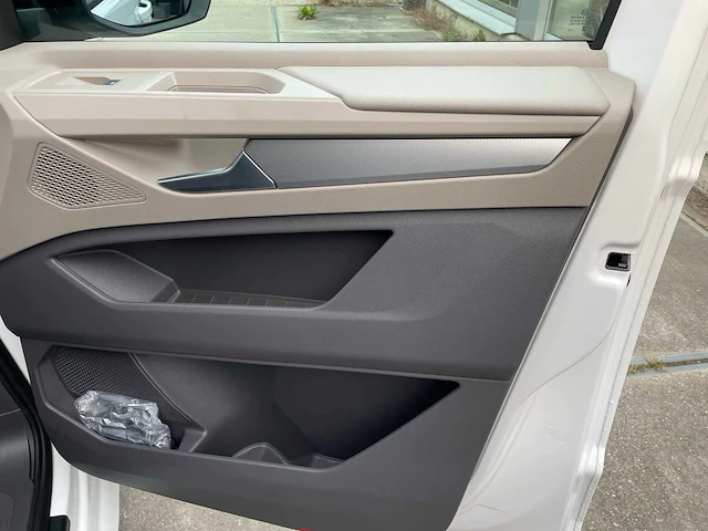 2023 volkswagen multivan phev personenauto - afbeelding 4 van  36