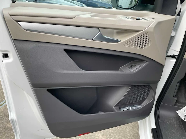 2023 volkswagen multivan phev personenauto - afbeelding 25 van  36