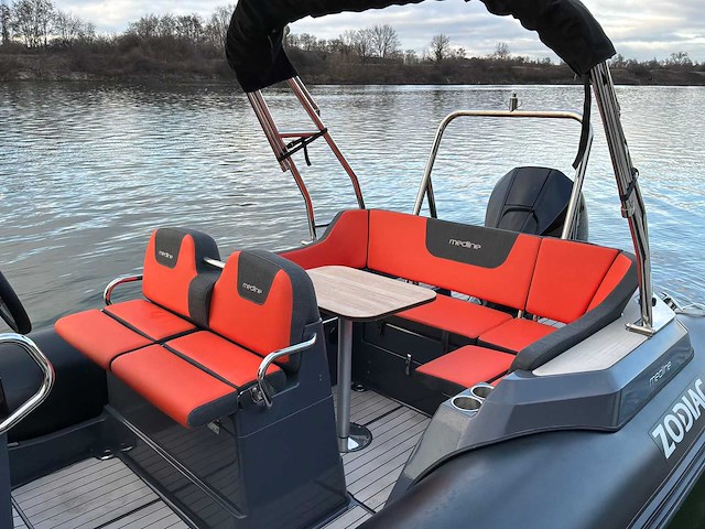 2023 zodiac medline 6.80 console & vissersboten - afbeelding 2 van  14