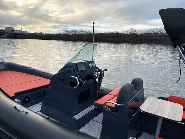 2023 zodiac medline 6.80 console & vissersboten - afbeelding 3 van  14