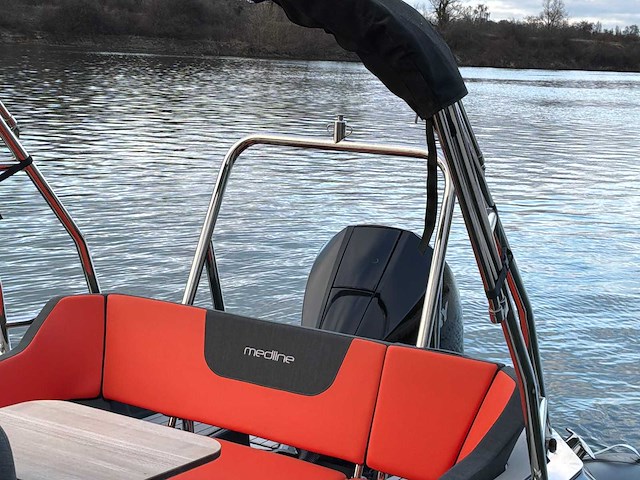 2023 zodiac medline 6.80 console & vissersboten - afbeelding 8 van  14