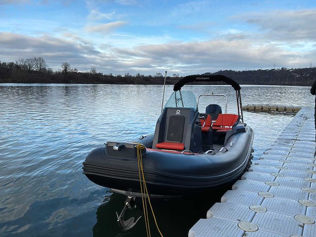 2023 zodiac medline 6.80 console & vissersboten - afbeelding 1 van  14