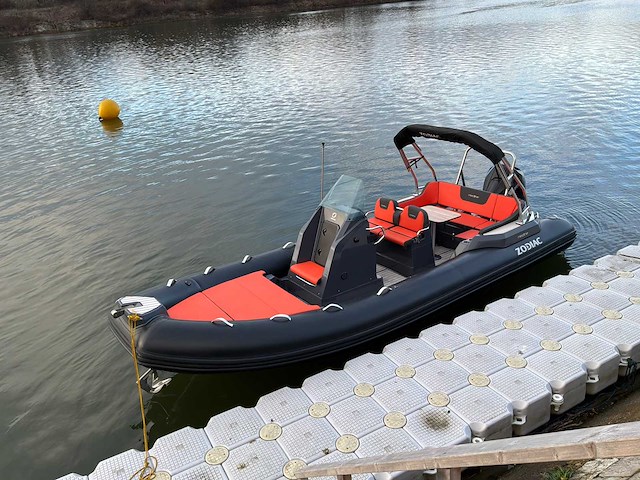 2023 zodiac medline 6.80 console & vissersboten - afbeelding 10 van  14