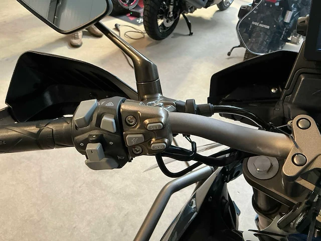 2023 zontes zt 310-t motorfiets - afbeelding 6 van  14
