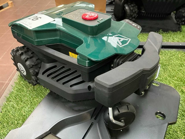 2023 zuchetti ambrogio l15 deluxe robotmaaier - afbeelding 1 van  6