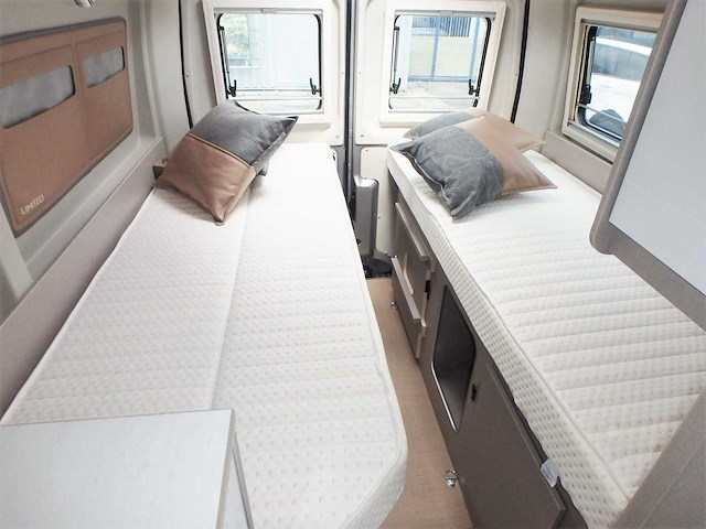 2024 - bürstner c621 delfin limited edition campervan - afbeelding 10 van  21