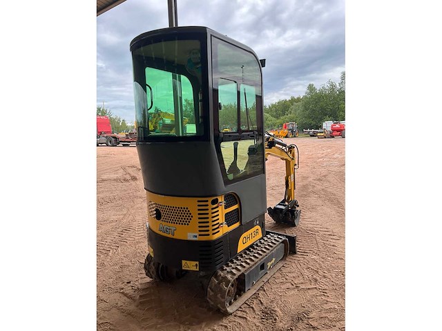 2024 agt industrial qh13r minigraafmachine - afbeelding 14 van  17