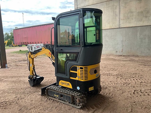 2024 agt industrial qh13r minigraafmachine - afbeelding 16 van  17