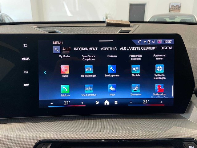 2024 bmw ix1 xdrive 30 personenauto - afbeelding 2 van  18