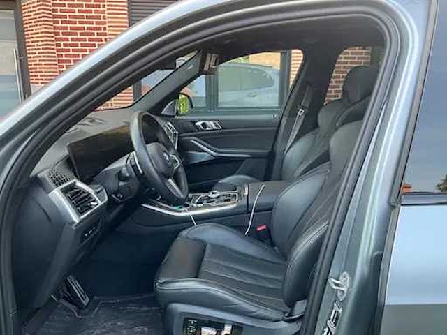 2024 bmw x5 xdrive50e - personenauto - afbeelding 15 van  65