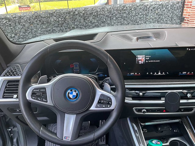 2024 bmw x5 xdrive50e - personenauto - afbeelding 18 van  65
