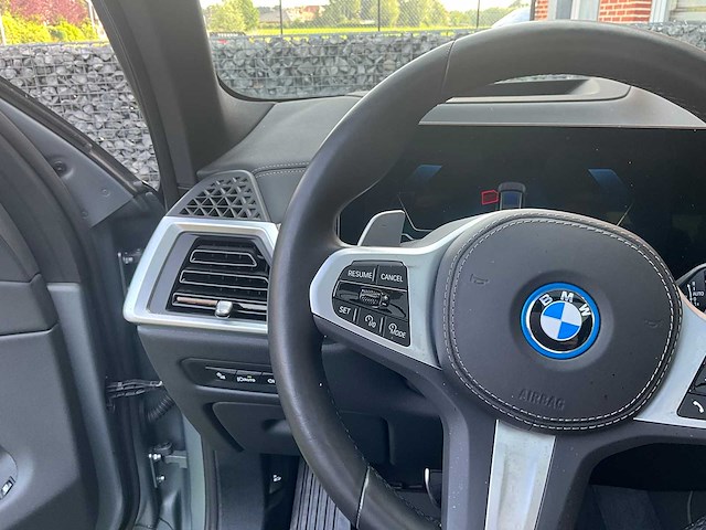 2024 bmw x5 xdrive50e - personenauto - afbeelding 21 van  65