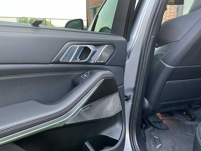 2024 bmw x5 xdrive50e - personenauto - afbeelding 37 van  65