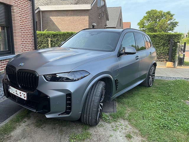2024 bmw x5 xdrive50e - personenauto - afbeelding 1 van  37