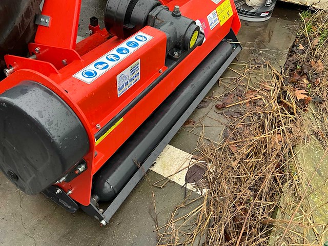 2024 boxer agri ef-135 klepelmaaier met driepuntophanging - afbeelding 3 van  4