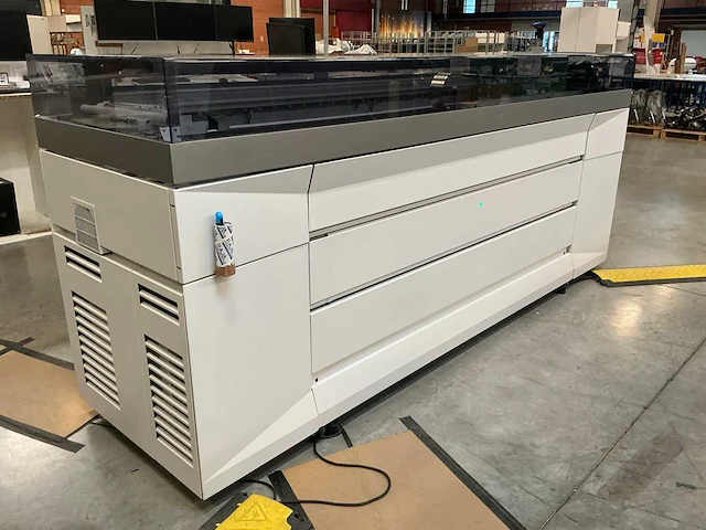 2024 canon colorado m5w roll-to-roll uv-gel grootformaat printer - afbeelding 9 van  12