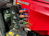 2024 case quantum 100f smalspoor- en compacttractor - afbeelding 8 van  29