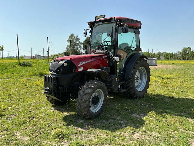 2024 case quantum 100f smalspoor- en compacttractor - afbeelding 1 van  29