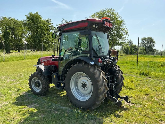 2024 case quantum 100f smalspoor- en compacttractor - afbeelding 24 van  29