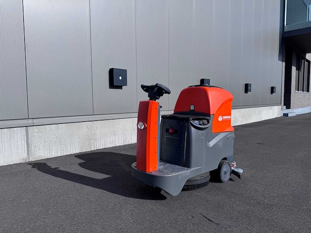 2024 daewoo dafr70 vloerreiniger / zitschrobmachine - afbeelding 1 van  13