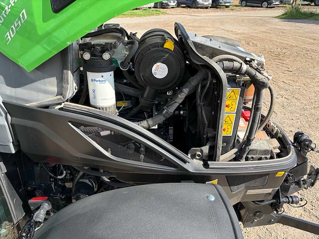 2024 deutz-fahr 3050 vierwielaangedreven landbouwtractor - afbeelding 20 van  27
