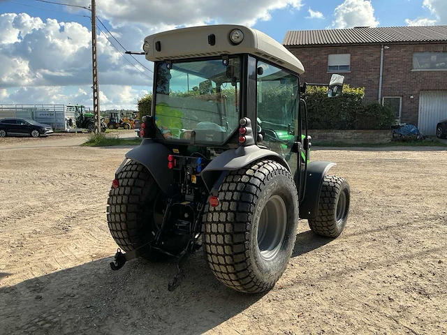 2024 deutz-fahr 3050 vierwielaangedreven landbouwtractor - afbeelding 23 van  27