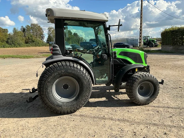 2024 deutz-fahr 3050 vierwielaangedreven landbouwtractor - afbeelding 24 van  27