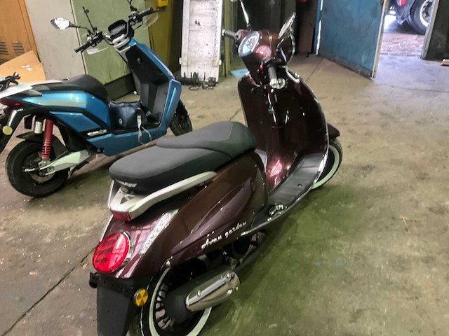 2024 djjd avant garde scooter - afbeelding 9 van  13