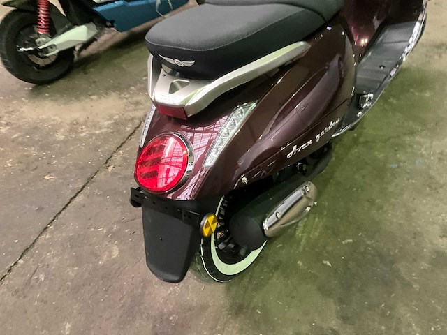 2024 djjd avant garde scooter - afbeelding 12 van  13