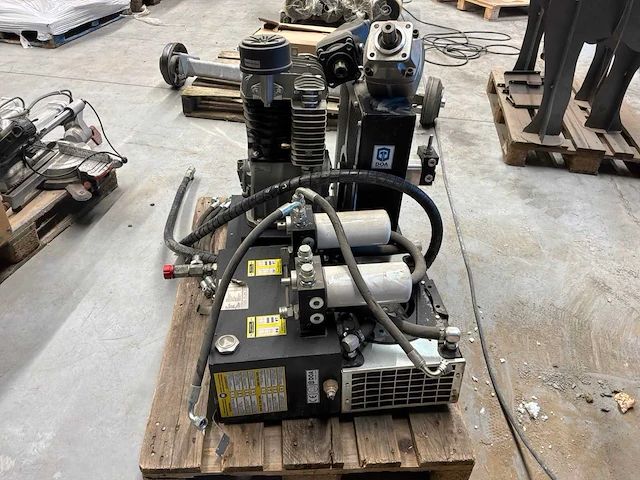 2024 doa ch100 oem zuigercompressor hydraulisch aangedreven - afbeelding 4 van  7