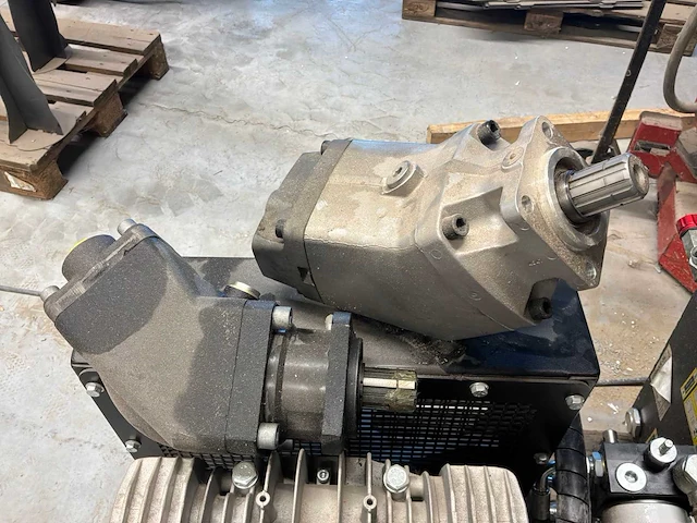 2024 doa ch100 oem zuigercompressor hydraulisch aangedreven - afbeelding 6 van  7