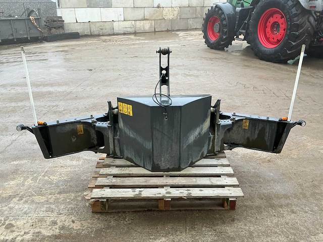 2024 fendt sw 1100 tractor bumper - afbeelding 5 van  8