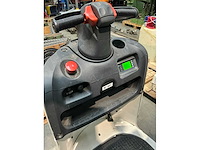 2024 fenwick linde p30 industriële trekker - afbeelding 4 van  10