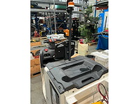 2024 fenwick linde p30 industriële trekker - afbeelding 7 van  10