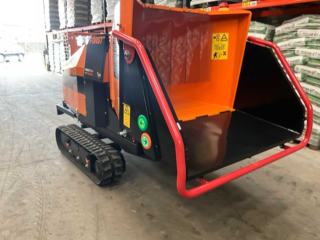 2024 först tr8d - rups-houtversnipperaar - afbeelding 27 van  30