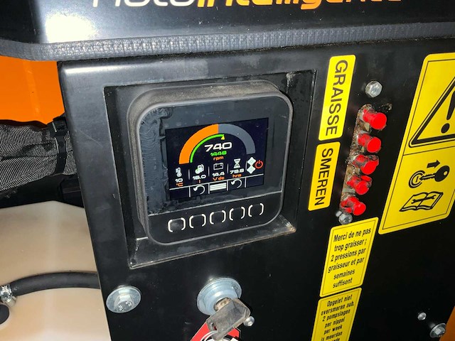 2024 först tr8d - rups-houtversnipperaar - afbeelding 30 van  30