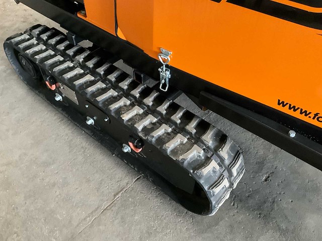 2024 först tr8d - rups-houtversnipperaar - afbeelding 7 van  24