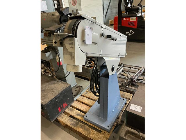 2024 hbm 75x200 backstand bandschuurmachine - afbeelding 2 van  5