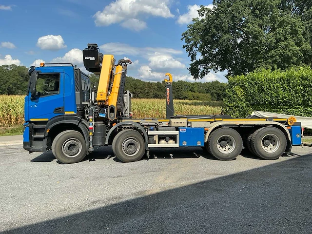 2024 iveco x-way 460 vrachtwagen met mec containerhaaksysteem en copma kraan - afbeelding 12 van  44