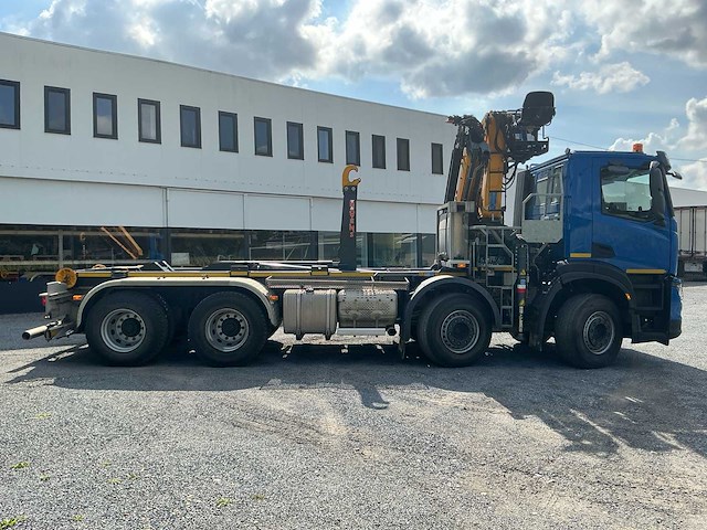 2024 iveco x-way 460 vrachtwagen met mec containerhaaksysteem en copma kraan - afbeelding 35 van  38