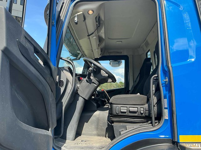 2024 iveco x-way 460 vrachtwagen met mec containerhaaksysteem en copma kraan - afbeelding 38 van  38