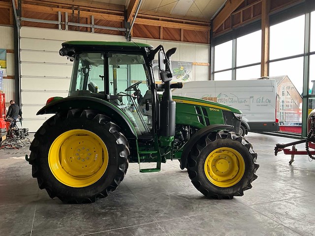 2024 john-deere 5100 m 4wd landbouwtractor - afbeelding 36 van  39