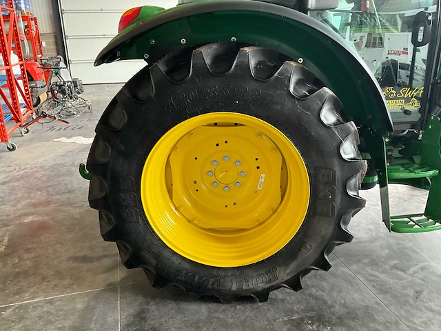 2024 john-deere 5100 m 4wd landbouwtractor - afbeelding 27 van  37