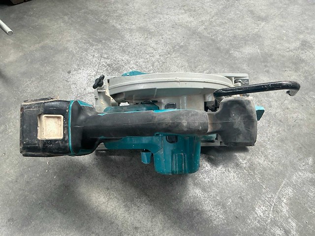 2024 makita dhs680 accu cirkelzaagmachine - afbeelding 2 van  5