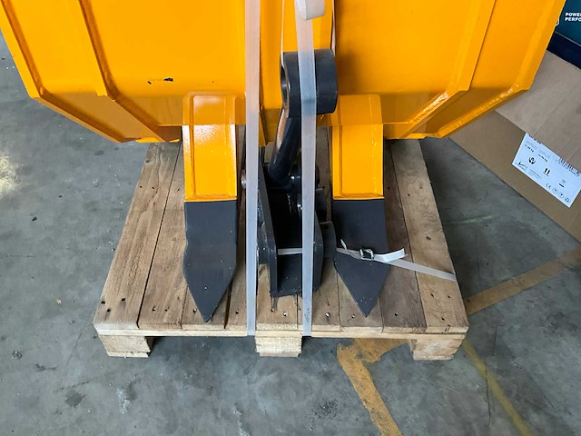 2024 mikron hidrolik atasman voor 3-tands lader - afbeelding 3 van  7