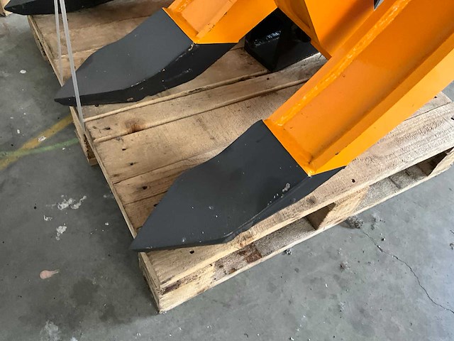 2024 mikron hidrolik atasman voor 3-tands lader - afbeelding 6 van  7