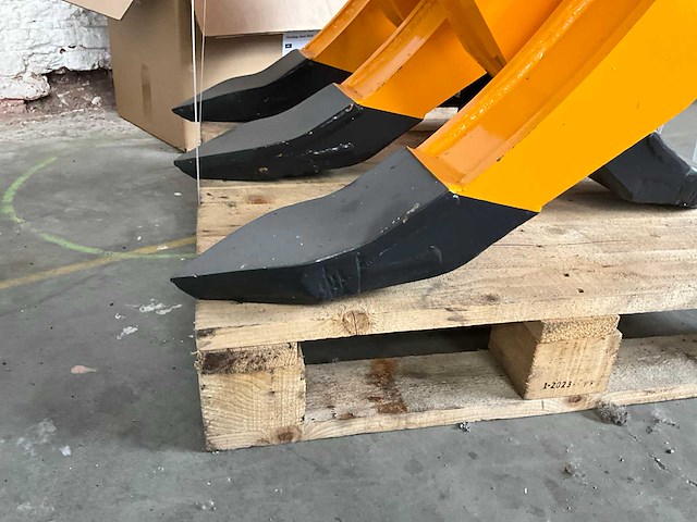 2024 mikron hidrolik atasman voor 3-tands lader - afbeelding 7 van  7