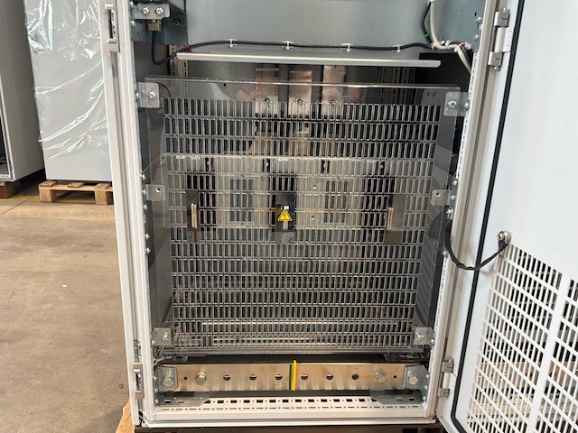 2024 siemens sinamics g150sc a 400v/200 kw industriële frequentieomvormer - afbeelding 3 van  20