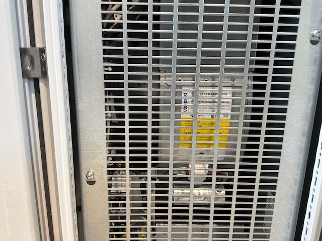 2024 siemens sinamics g150sc een 400v/250 kw industriële frequentieomvormer - afbeelding 13 van  20